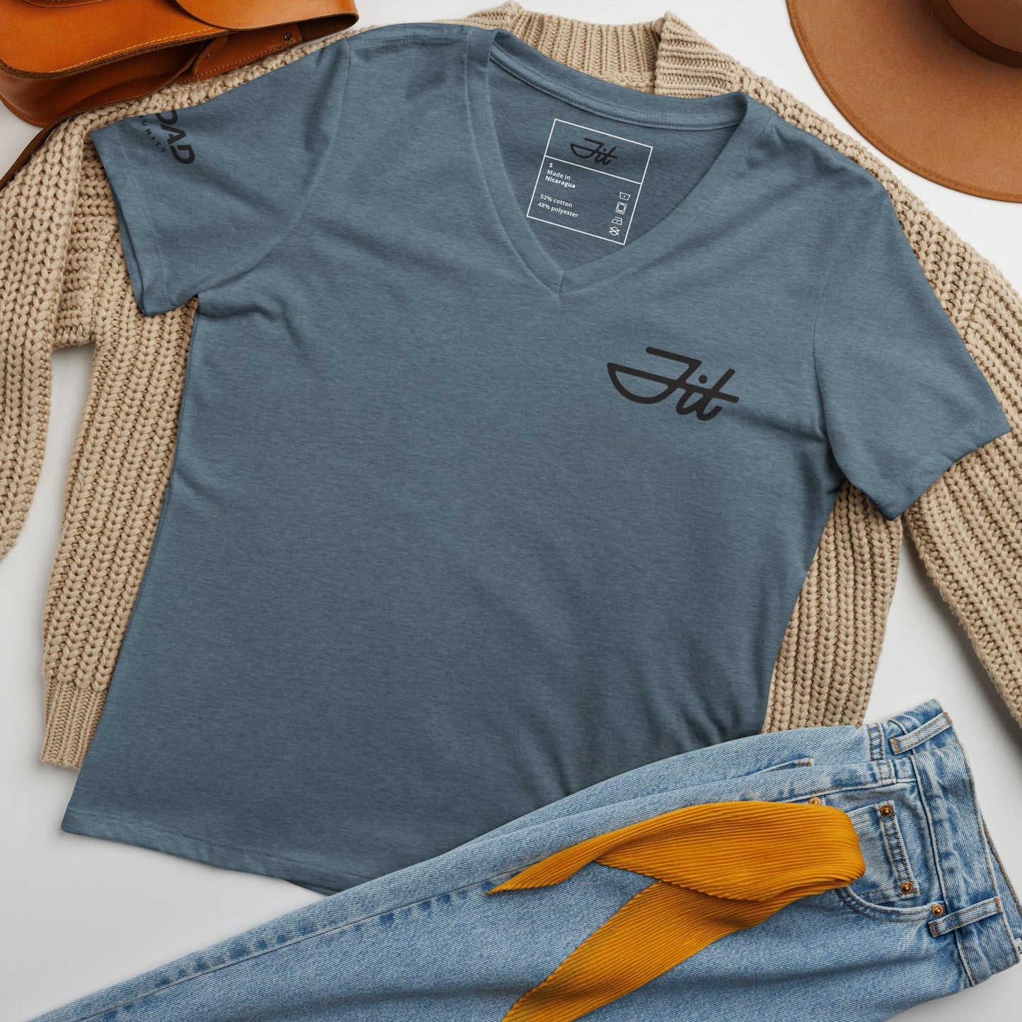 Fit- Women’s relaxed v-neck t-shirt